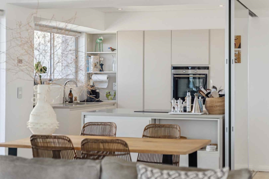 2 Bedroom Property for Sale in Mouille Point Western Cape